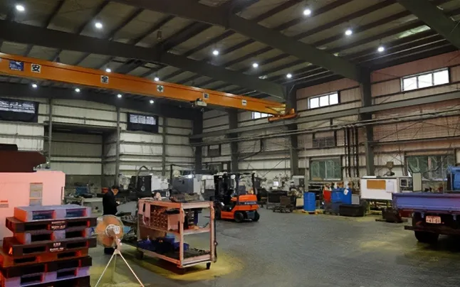 増設の余地がある広い工場