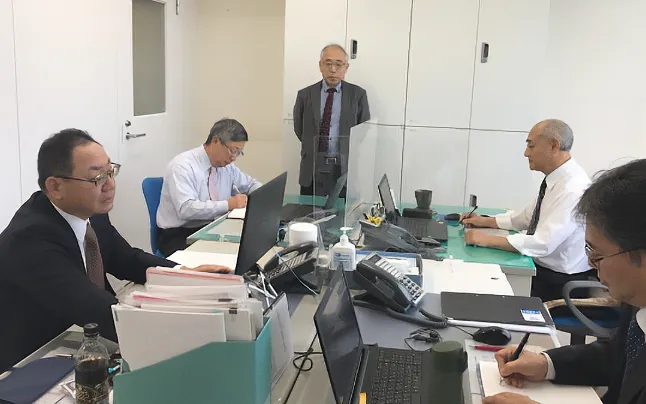 青森県事業承継・引継ぎ支援センターの様子