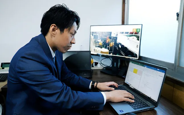  積極的に学ぶ祐二さん