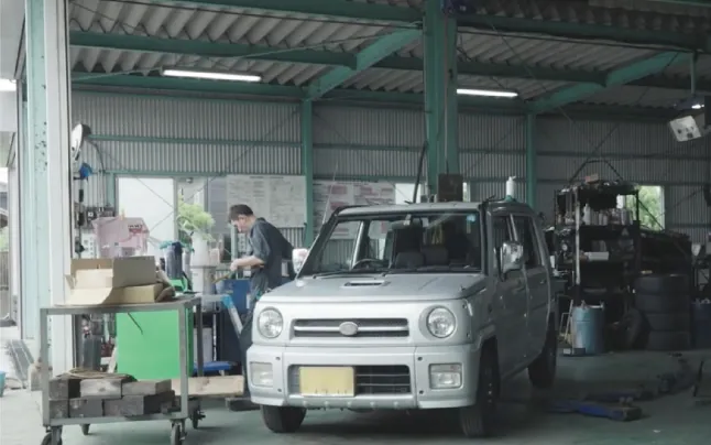 有限会社谷井田自動車　職場風景